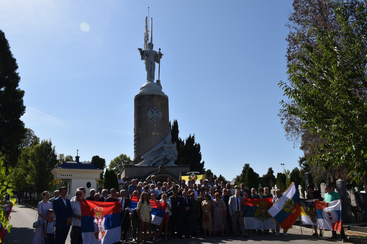 ДУШАН ОПАЧИЋ/ МАЈАК/БРАТСТВО